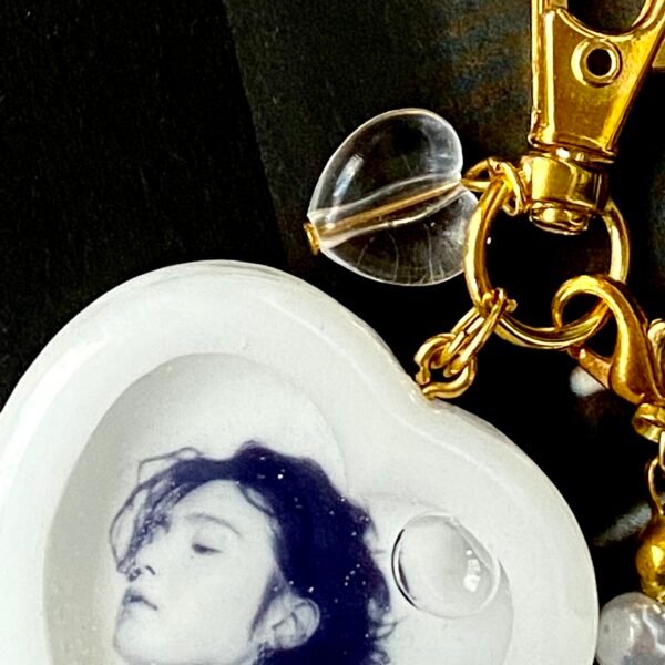Yoongi🌑 Keychain - Image 3